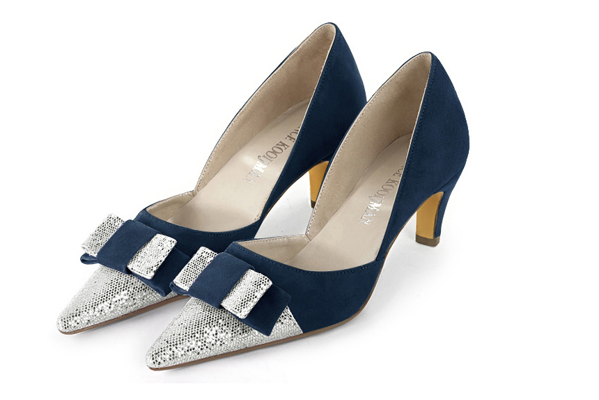 Light silver and navy blue women's open arch dress pumps. Pointed toe. Medium slim heel. Front view - Florence KOOIJMAN